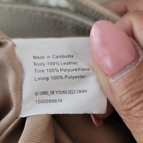 The Sak Cream Shoulder Bag - Picture 3 of 16